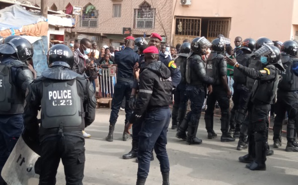 La presse étrangère indignée par les violences de la police sénégalaise