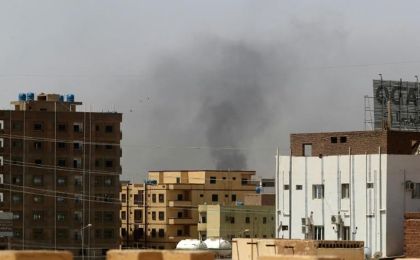 A Khartoum, raids aériens et combats sur fond de rivalité entre deux généraux