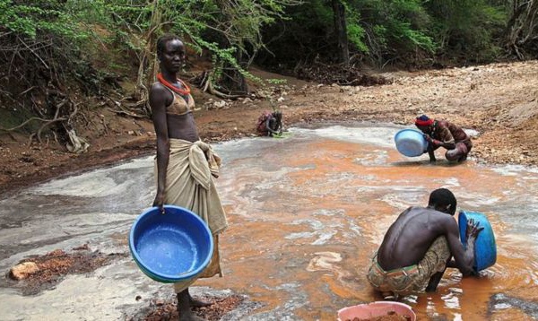 Comment l'or est devenu une "malédiction" pour le Soudan