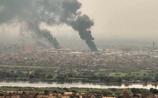 Le Soudan "s'effondre", la guerre entre dans sa troisième semaine