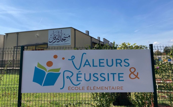 Charlie Hebdo condamné pour diffamation après avoir accusé une école d’être liée aux Frères musulmans