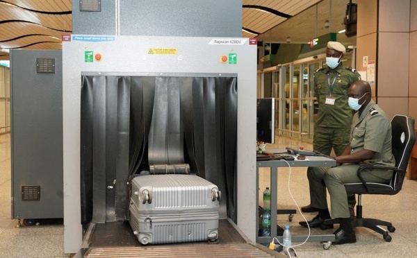 Aéroport de Diass - Un trafiquant à la double nationalité arrêté avec 32 kilos de haschich en provenance de l’étranger