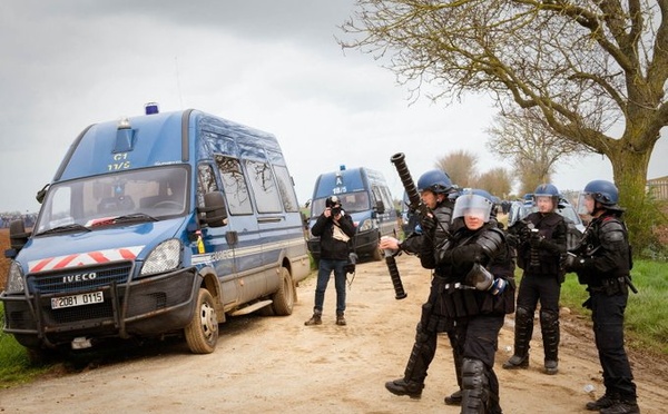France : une enquête administrative ouverte après la diffusion de vidéos accablantes sur des gendarmes à Sainte-Soline