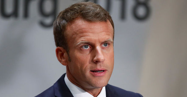 France : Macron confirme vouloir interdire les réseaux sociaux aux moins de 15 ans