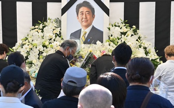Japon: le meurtrier de l'ex-Premier ministre Abe condamné à la prison à vie