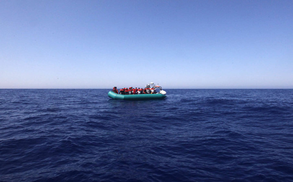Depuis le ciel, une ONG à la recherche de bateaux de migrants en détresse