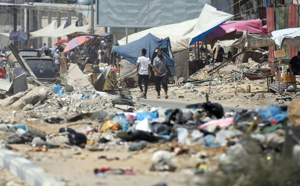 La Défense civile de Gaza annonce que des frappes israéliennes ont fait 12 morts