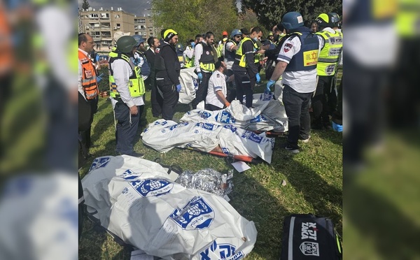 Une frappe de missile iranien tue 9 personnes en Israël