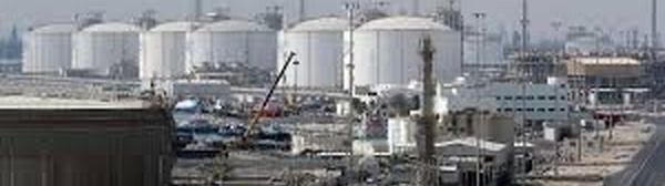 Frappes iraniennes : la compagnie publique QatarEnergy interrompt la production de GNL
