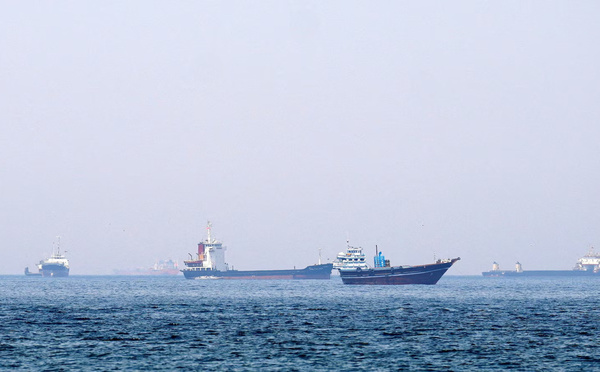 Détroit d’Ormuz : le passage de 20 navires commerciaux en 24 heures sous la coordination de la marine du CGRI (Press TV)