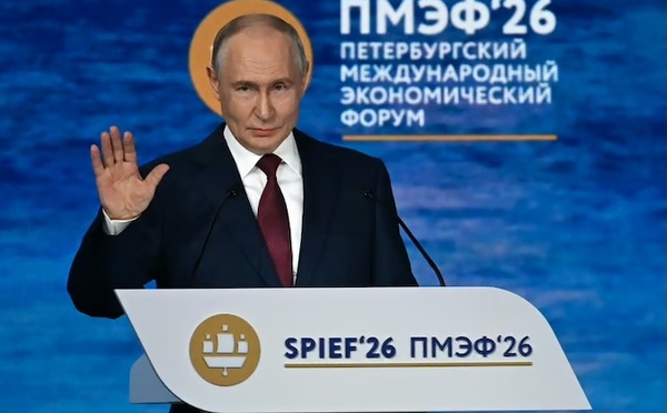 Au "Davos russe", Poutine refuse la proposition de rencontre de Zelensky