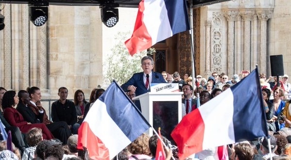 Élection présidentielle 2027 : à Saint Denis, Jean-Luc Melenchon lance sa campagne et défend son idée de "Nouvelle France"