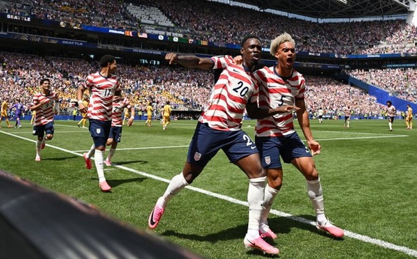 Coupe du monde (J2) : Les États-Unis dominent l'Australie et filent en 16es de finale