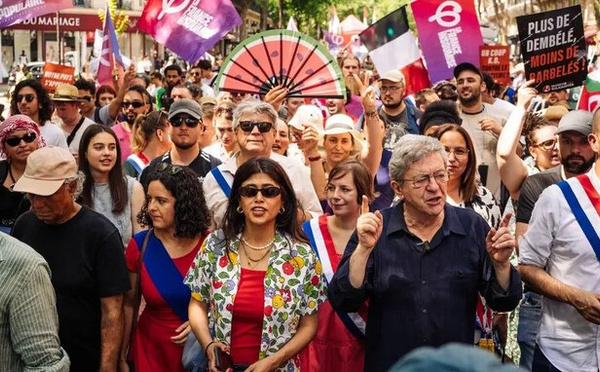 Des milliers de personnes manifestent contre le racisme à Paris, à l'appel de LFI