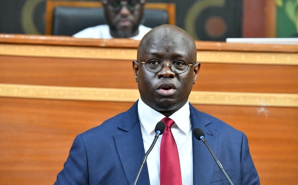Cheikh Diba exclut une restructuration de la dette et réaffirme la stratégie du gouvernement
