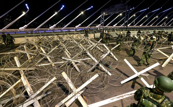 Taïwan bloque un pont stratégique lors de la simulation d'une invasion par la Chine