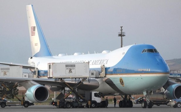 Sommet de l’OTAN - L’exfiltration d’avion inouïe de Trump dans un conteneur à repas fait débat