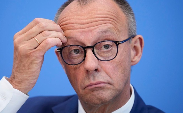Revers électoraux successifs - Merz promet le maintien de son gouvernement face à la montée des extrêmes