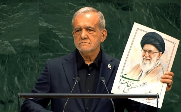 « Bombe nucléaire en Israël, inspecteurs en Iran » : Pezeshkian dénonce le flagrant deux poids deux mesures à l'Assemblée générale des Nations Unies